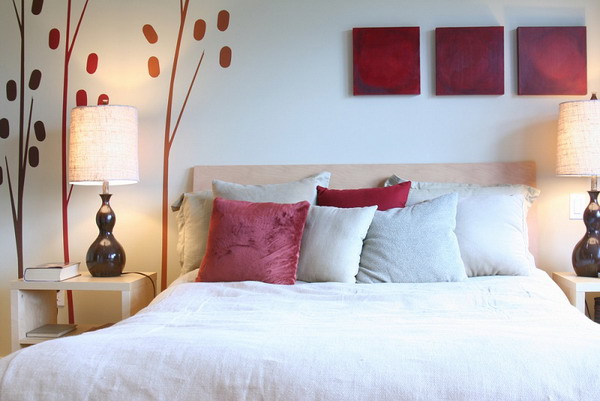 Wall design in the bedroom: ten creative ideas
